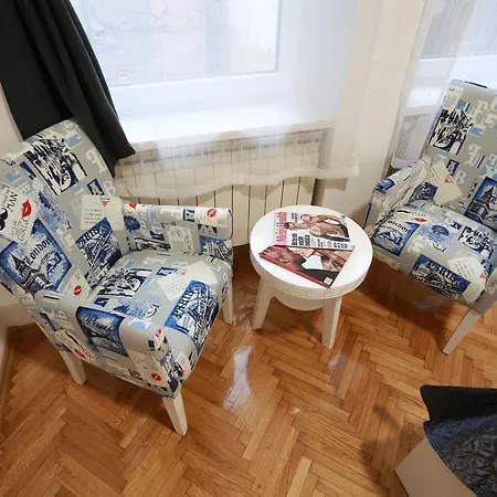Apartment Nejra *