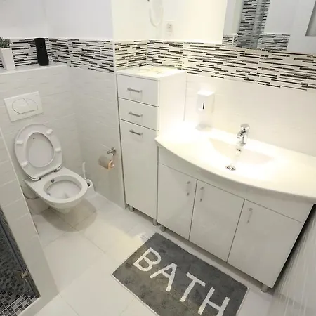 Apartment Nejra *